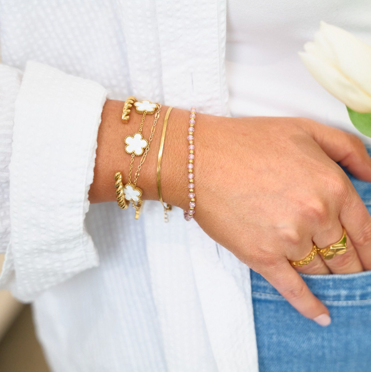 White Shell Flora Bracelet