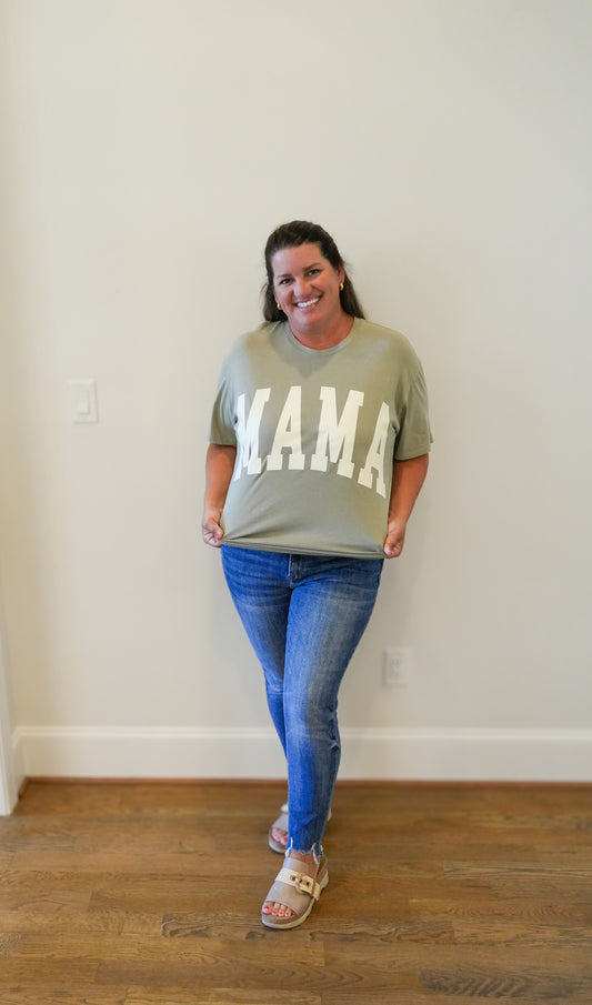 MAMA Oversized Graphic Top